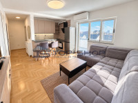 Trešnjevka, Prekrasan trosobni stan sa balkonom, 45m2