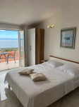 Tri apartmana sa pogledom na more, Makarska