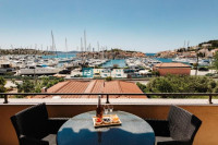 TRIBUNJ, 1. red do mora, uhodani mini hotel, caffe bar, top lokacija