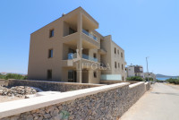 Tribunj – 650 m od plaže Sinje More 2-sobni apartman s terasom i pogle