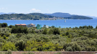 TRIBUNJ, novogradnja, 2. kat, 650 m od plaže, pogled na more, ostava