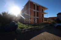 Tribunj, strogi centar, novogradnja, dvosoban apartman od 79,04 m²
