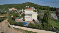 Tribunj - vila s bazenom u blizini plaže