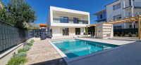 Trogir,Centar,lux. villa 306 m2+ 52 m2 pomoćni objekt sa bazenom
