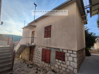 Trogir, Čiovo, Okrug Donji, na prodaju kuća za uređenje