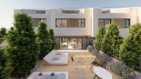 Trogir,kuća u nizu 137 m2,na 3 etaže,parcela 155m2,novogradnja