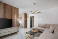 Trogir, Marina, namješten dvosoban stan studio apartman, prvi red do m