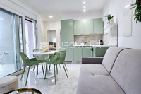 Trogir,  prizemnica s vrtom i dva parkirna mjesta – prvo useljenje