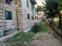 Trosoban stan u centru Splita odmah useljiv