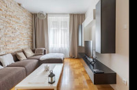 Trosoban stan za najam – Tkalčićeva ulica, Centar Zagreba