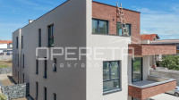 Trosoban stan s prostranom terasom - novogradnja u Sesvetama