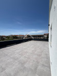 Trosobni apartman sa prostranom terasom - Vir