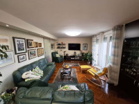 Trosoban stan: Split, Trstenik, 110 m2 + podrum 30 m2