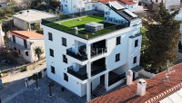 Trosobni penthouse sa krovnom terasom - Srima, Vodice