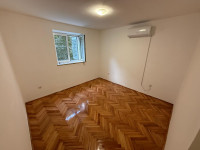 Trosobni stan u Bakru