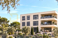 Trosoban stan u prizemlju - prvi red do mora - 142m2 Vodice