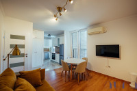 Trstenik, dvosobni novouređeni stan, super lokacija - dugoročno