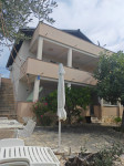 TURANJ – 40 M OD MORA! POGLED NA MORE + 637 m² OKUĆNICE