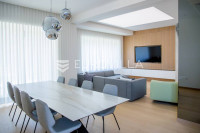 Tuškanac prekrasna obiteljska vila s bazenom