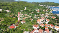 Ugljan, Sutomišćica - građevinsko zemljište na mirnoj lokaciji, 576 m2