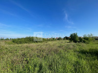 Umag Komunela 3000 m2 građevinskog zemljišta!