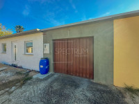 Umag, renovirana garaža u centru