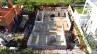 UMAG | ZEMLJIŠTE S GRAĐEVINSKOM DOZVOLOM I ZAPOČETOM GRADNJOM