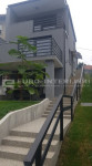 Urbana vila s tri stana - ukupno 140 m² - Zagreb, Kustošija