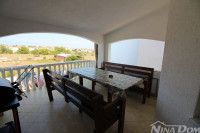 Uređeni apartman s pogledom na more – samo 180m od plaže, Vir