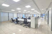 Uredski prostor od 365 m² u poslovnoj zgradi