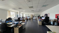 Uredski prostor u poslovnoj zgradi, 186 m2