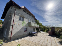 USELJIVA OBITELJSKA KUĆA - 163 m2 - ŽAROVNICA!!!