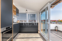 Valbandon,moderan dvoetažni stan 76m2,600m od mora !