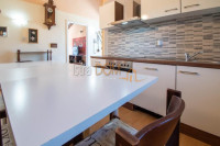 - Valkane - stan 130 m2 sa dvorištem 100 m2 -