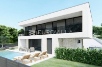 Valtura, moderna samostojeća kuća NKP 166 m2 oznake C okružena zelenil