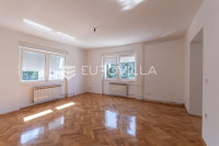 Varaždin, Banfica dvosoban stan površine 55 m²