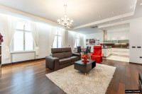 Varaždin-Centar: stan u staroj gradskoj jezgri,168.67 m2,BEZ PROVIZIJE