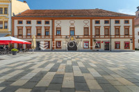 Varaždin, Centar, prostran stan 110 m², odlična lokacija