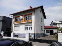 Varaždin: prostrana katnica sa poslovnim prostorom i garažom, 300 m2