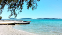 Vaša oaza u Dalmaciji: Moderan apartman (85 m2) - 60m od plaže