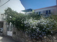 VELA LUKA, KORČULA - CENTAR Kuća s terasom,vrtom i garažom