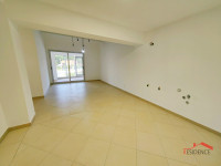 Veli Vrh, Trosoban stan u novogradnji