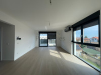 VELIKA GORICA (Centar): 4.SOB. STAN + GPM + SPREMIŠTE ukupno 105m2