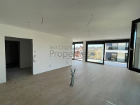 VELIKA GORICA (Centar): PREKRASAN 4.SOB. STAN 128m2 + 2 VPM + GARAŽA