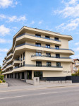 VELIKA GORICA – CENTAR | TROSOBAN STAN S DVA GARAŽNA PARKIRNA MJESTA