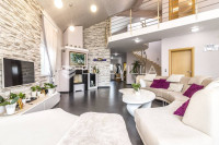 Velika Gorica, luksuzna obiteljska kuća 450 m2