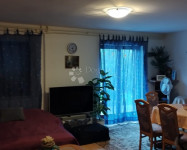 Velika kuća s parcelom 1531 m² – Ćikovići, Kastav