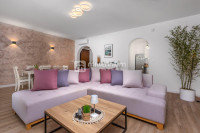 Veprinac, 178.10m2, dvojna kuća, bazen