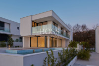 Veprinac, moderna vila 300m2, bazen i pogled na more