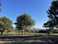 / Vikend zemljište u blizini obiteljskih kuća